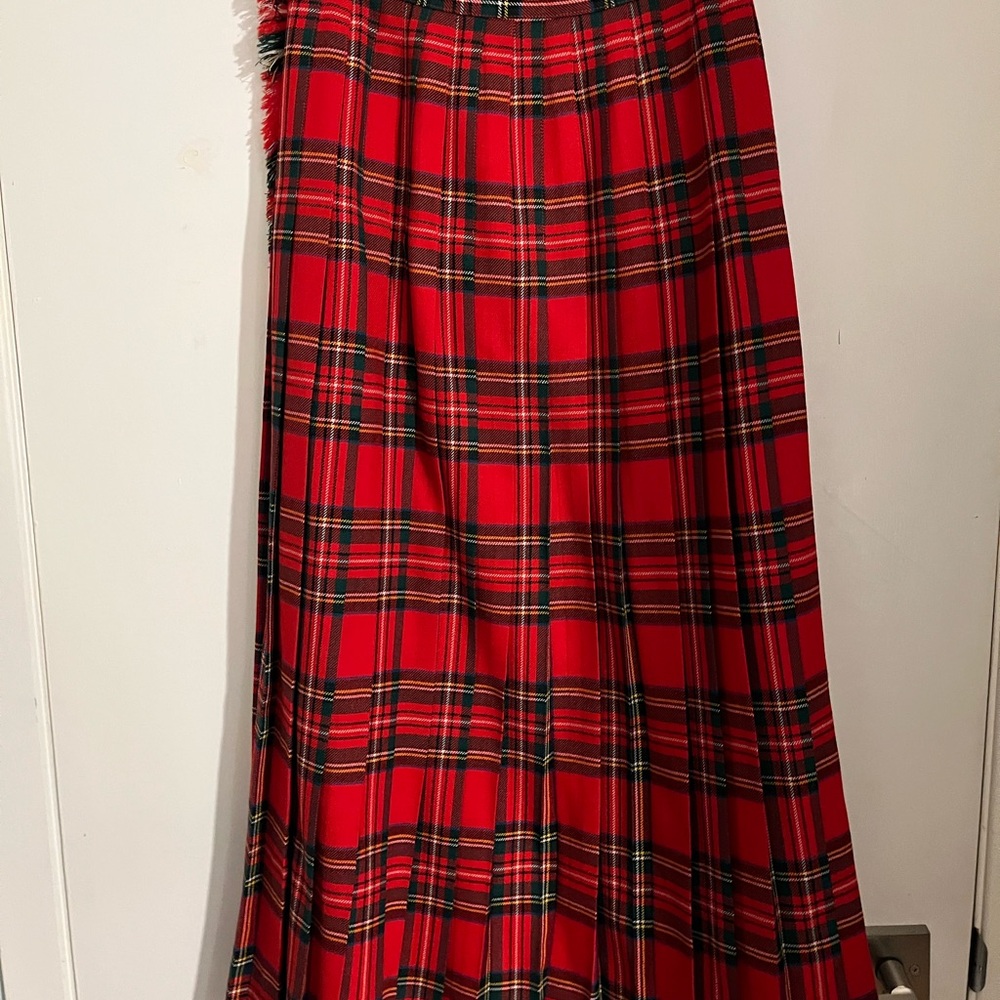 Vintage Highland Queen Red Tartan Wool Kilt Skirt – 24” Waist - Picture 2 of 7